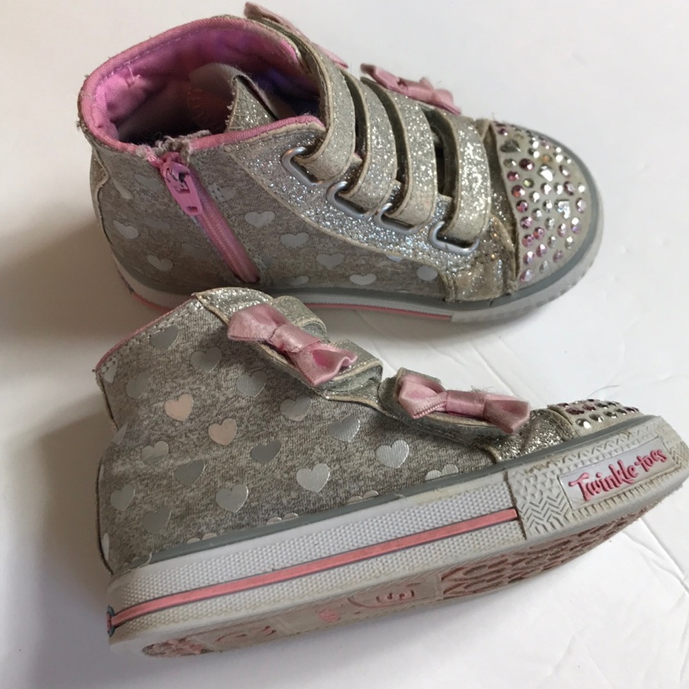 Skechers | toddler high tops size 7 light up shoes